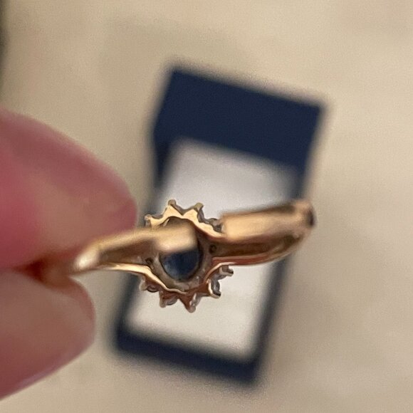 Sapphire and Diamond Ring - cut band - Picture 4 of 4